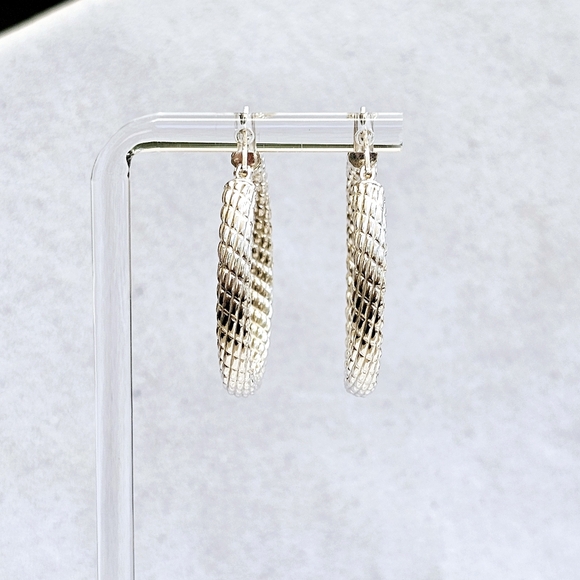 Sterling 925 Textured Rope Hoop Earrings - Picture 5 of 12